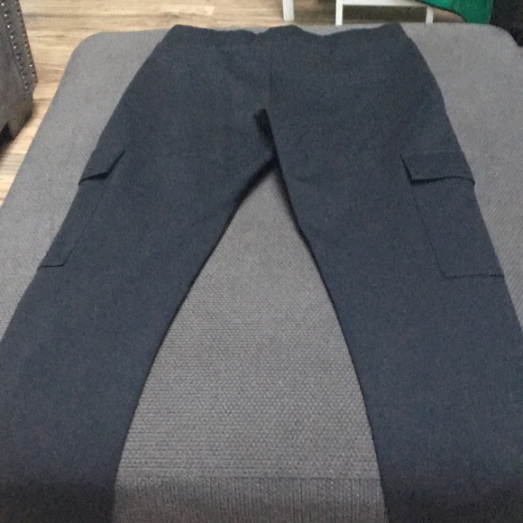 BCBG Skinny fit pant (high waisted) - Picture 2 of 3